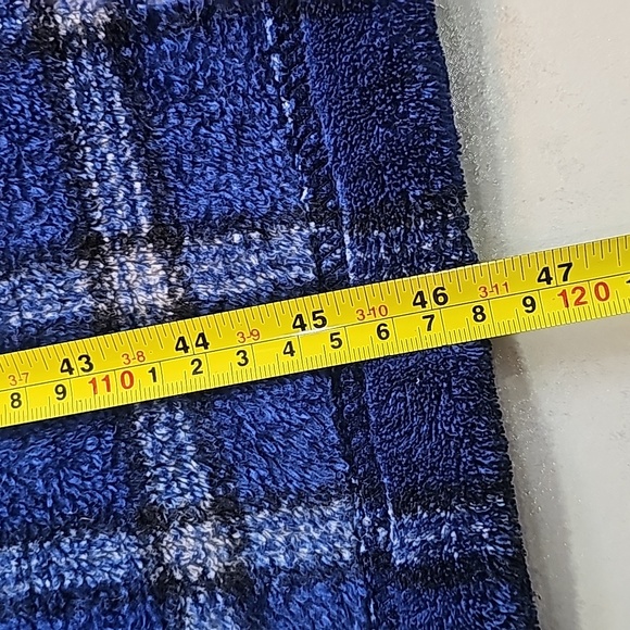 Tommy Bahama Bathrobe - Picture 7 of 7